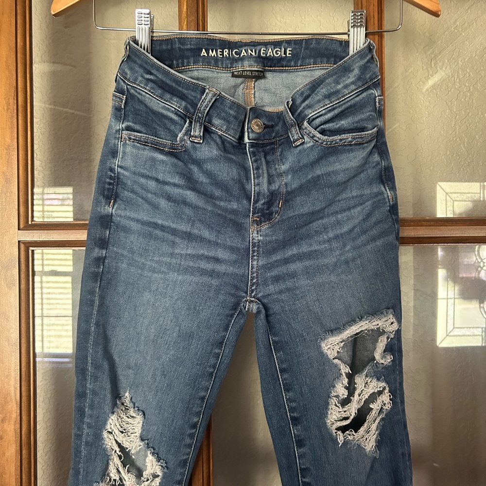 American Eagle Outfitters Women's Ripped Blue Jeans